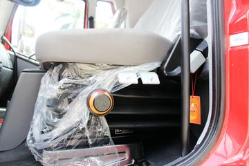 һ����� J6L�п� 180���� 4X2 6.8���ػ�������ͼƬ