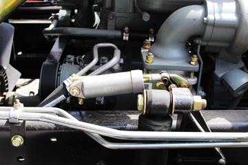 һ����� J6L�п� 180���� 4X2 6.8���ػ�������ͼƬ