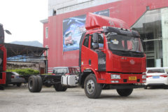 一汽解放 J6L中卡 180马力 4X2 7.7米厢式载货车底盘(CA5160XXYP62K1L5A2E5)