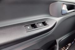 江淮 帅铃H330 献礼版 130马力 4.12米单排厢式轻卡底盘(HFC5043XXYP71K1C2)