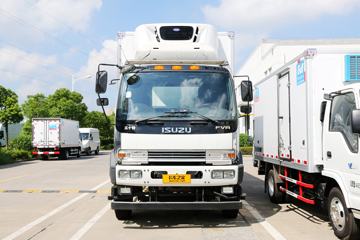 庆铃底盘&nbsp;冷藏车外观图片