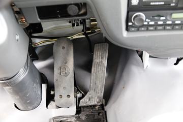 庆铃底盘&nbsp;冷藏车驾驶室图片