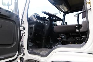 庆铃底盘&nbsp;冷藏车驾驶室图片