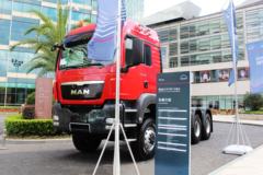 曼(MAN) TGS BBS系列重卡 540马力 6X6牵引车(型号:33.540)