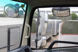 东风商用车底盘&nbsp;冷藏车驾驶室图片