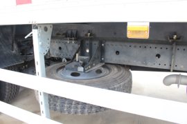 东风商用车底盘&nbsp;冷藏车底盘图片