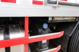 东风天龙&nbsp;冷藏车底盘图片