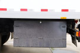 东风天龙&nbsp;冷藏车底盘图片