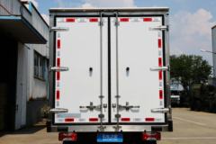 跃进 超越C300 125马力 4X2 冷藏车(NJ5071XLCZFDCMZ)