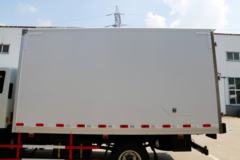 跃进 超越C300 125马力 4X2 冷藏车(NJ5071XLCZFDCMZ)