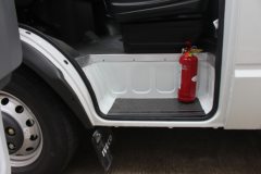 南京依维柯 130马力 冷藏车(康飞牌)(KFT5041XLC42)