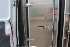 南京依维柯底盘&nbsp;冷藏车上装图片