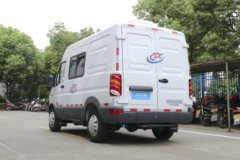 南京依维柯 130马力 双排药品冷藏车(康飞牌)(KFT5041XLC4A)