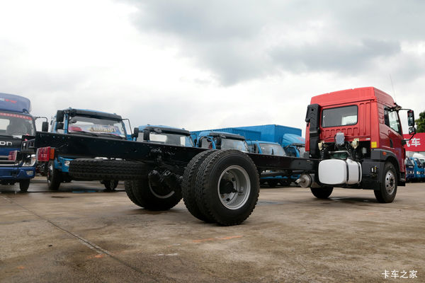 �������½����V180����4*2�ػ��һ�1.85��Ԫ