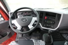 青岛解放 龙V中卡 180马力 4X2 5250轴载货车底盘(CA1169PK2L2BE5A80)