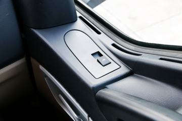 �й����� HOWO T5G 240���� 4X2 ��س�(ZZ5167XXYM561GE1)ͼƬ