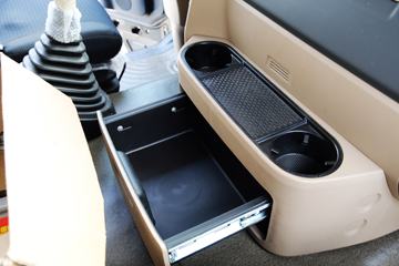 �й����� HOWO T5G 240���� 4X2 ��س�(ZZ5167XXYM561GE1)ͼƬ