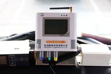 �й����� HOWO T5G 240���� 4X2 ��س�(ZZ5167XXYM561GE1)ͼƬ