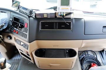 �й����� HOWO T5G 240���� 4X2 ��س�(ZZ5167XXYM561GE1)ͼƬ