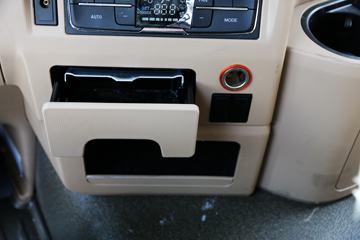 �й����� HOWO T5G 240���� 4X2 ��س�(ZZ5167XXYM561GE1)ͼƬ