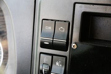 �й����� HOWO T5G 240���� 4X2 ��س�(ZZ5167XXYM561GE1)ͼƬ