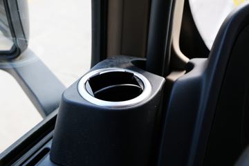 �й����� HOWO T5G 240���� 4X2 ��س�(ZZ5167XXYM561GE1)ͼƬ