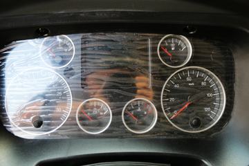 �й����� HOWO T5G 240���� 4X2 ��س�(ZZ5167XXYM561GE1)ͼƬ