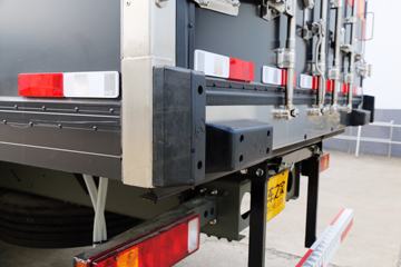 �й����� HOWO T5G 240���� 4X2 ��س�(ZZ5167XXYM561GE1)ͼƬ