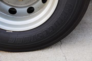 �й����� HOWO T5G 240���� 4X2 ��س�(ZZ5167XXYM561GE1)ͼƬ