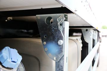 �й����� HOWO T5G 240���� 4X2 ��س�(ZZ5167XXYM561GE1)ͼƬ