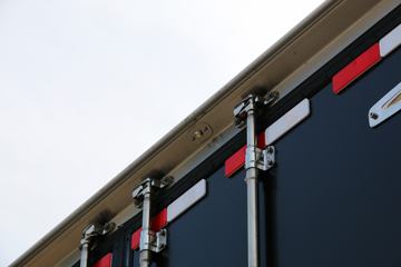 �й����� HOWO T5G 240���� 4X2 ��س�(ZZ5167XXYM561GE1)ͼƬ