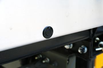 �й����� HOWO T5G 240���� 4X2 ��س�(ZZ5167XXYM561GE1)ͼƬ