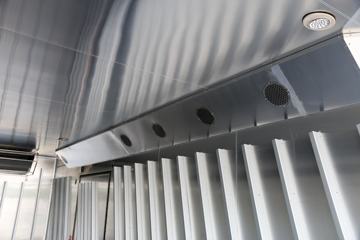 �й����� HOWO T5G 240���� 4X2 ��س�(ZZ5167XXYM561GE1)ͼƬ