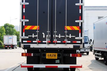 �й����� HOWO T5G 240���� 4X2 ��س�(ZZ5167XXYM561GE1)ͼƬ