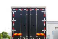中国重汽 HOWO T5G 240马力 4X2 冷藏车(ZZ5167XXYM561GE1)