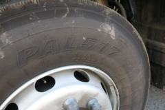 福田 欧曼GTL 6系重卡 超能版 280马力 6X2 9.6米厢式快递车(BJ5209XXY-AA)