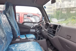 骁运&nbsp;载货车驾驶室                                               图片