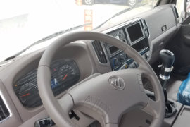 骁运&nbsp;载货车驾驶室                                               图片