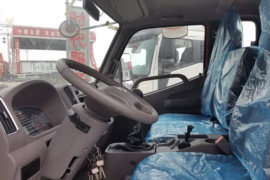 骁运&nbsp;载货车驾驶室                                               图片