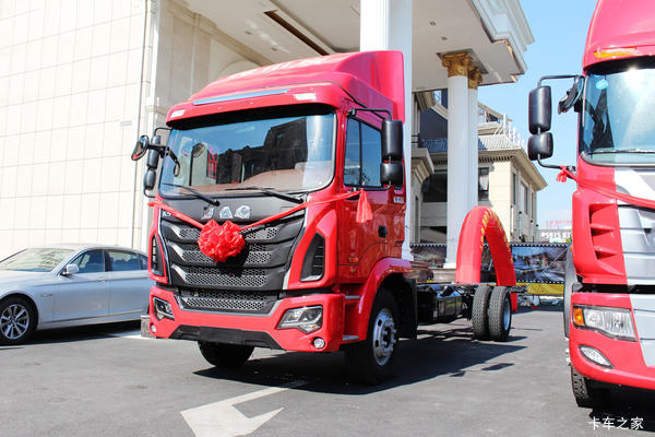 江淮 格尔发K5重卡 280马力 4X2 9.61米厢式载货车底盘(HFC5181XXYP1K4A70S7V)