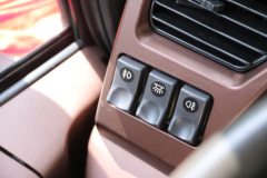 中国重汽 斯太尔M5G重卡 340马力 8X4 9.6米载货车底盘(ZZ5313XXYN466GE1)