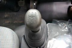 庆铃 五十铃600P 120马力 3.8米排半厢式轻卡(QL5040XXYA1HHJ)