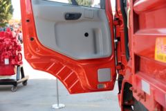 东风商用车 天锦中卡 160马力 4X2 6.75米栏板载货车(DFH1160BX1JVA)