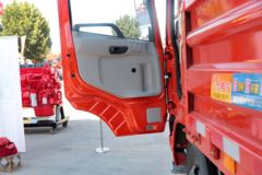 东风商用车 天锦中卡 160马力 4X2 6.75米栏板载货车(DFH1160BX1JVA)