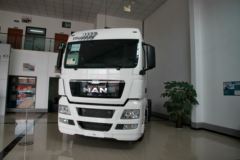 曼(MAN) TGX EfficientLine重卡 480马力 6X2R牵引车(高效版)
