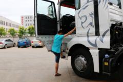 中国重汽 汕德卡SITRAK C7H重卡 440马力 6X2牵引车(ZZ4256V25CHD1B/U7GB-T)