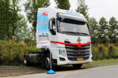 东风柳汽 乘龙H7重卡 430马力 4X2牵引车(LZ4181H7AB)