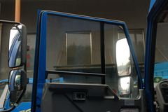 青岛解放 赛龙II中卡 130马力 4X2 5.8米仓栅式载货车(CA5080XXYPK2EA80-1)