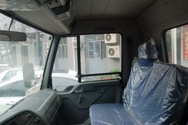 赛虎&nbsp;载货车驾驶室                                               图片