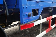 北京旗铃 103马力 4.25米单排栏板轻卡(BJ1044P1U53)